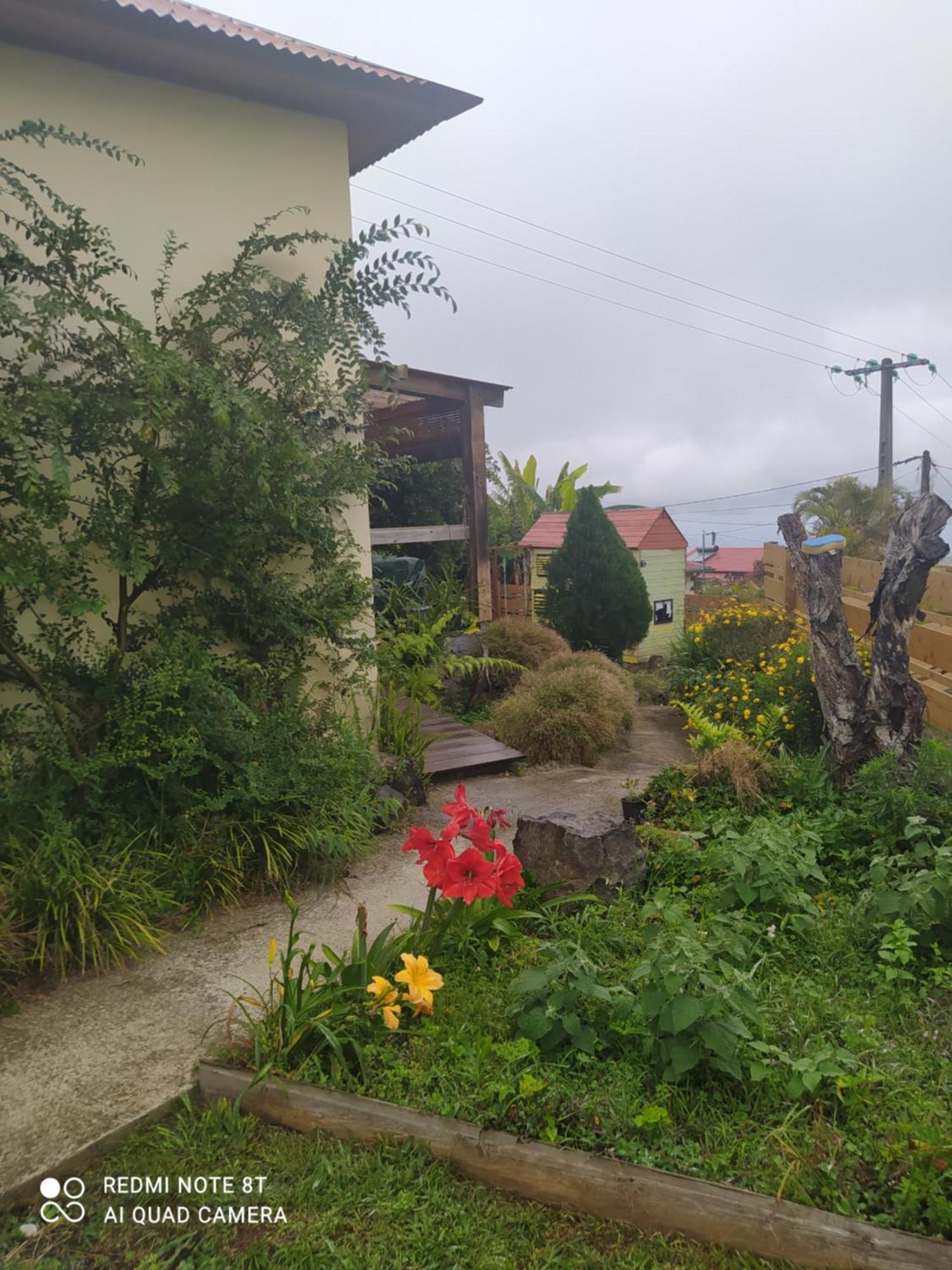 Petit Appartement Dans Une Maison Individuelle Le Tampon Exterior photo